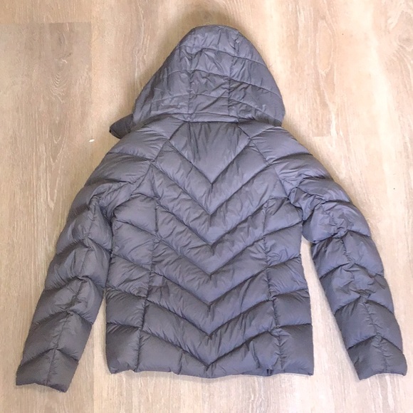 Gray/taupe packable down fill Michael Kors jacket in size XS - Picture 2 of 4